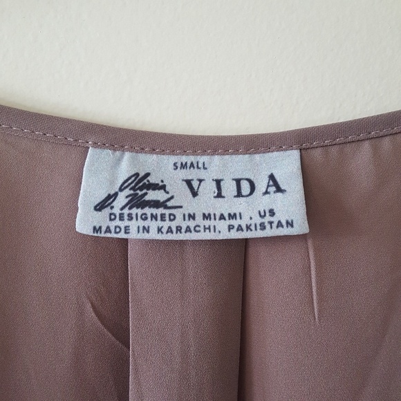 Vida V-neck Dolman Sleeve Top - S - Picture 5 of 8